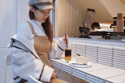 LOTUSTREE鹿豆咖啡(乌山店)