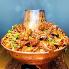 Jinhuashiliyinyuecanba User Photo