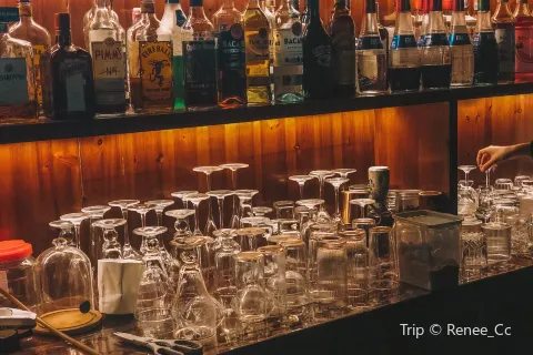 HERMIT WHISKY&COCKTAIL BAR