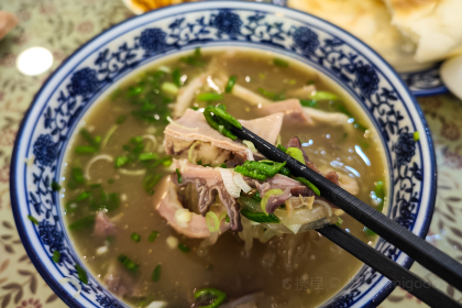 张家牛杂汤(昆仑南路店)