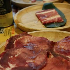 Yue Niu Ren Buffet Charcoal Grill Wagyu and Exquisite Japanese Cuisine User Photo