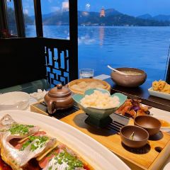 ON LAKE 여행 사진