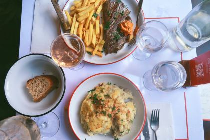 Bouillon République