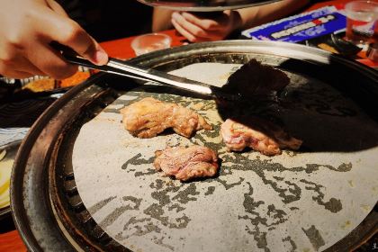 大浪炭火鮮牛肉酒場（區政府店）