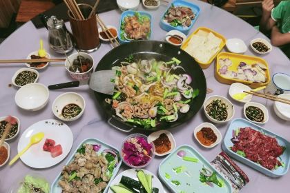 尝回头羊肉粉(体育馆店)