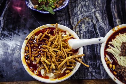 XI YUE CHENG TAN DOU HUA