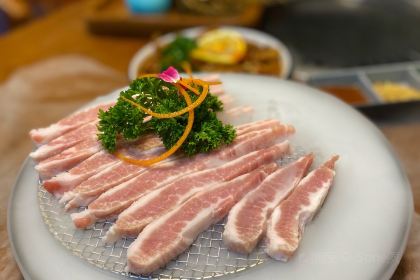 合牛炭火烤肉