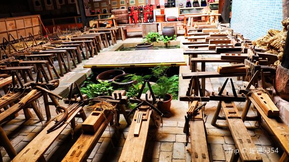 Long March Source Red Folk Museum