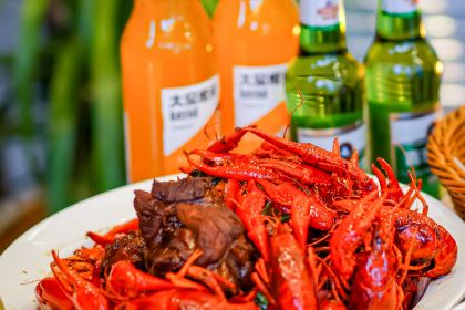 Zhu Shi Kuai Zi Xiong Di·Jing Pin Long Xia·Shao Kao(Yu Dao Jie Zong Dian)