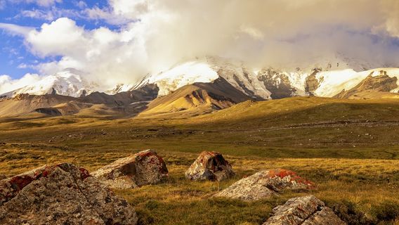 Animaqing Mountain National Geopark