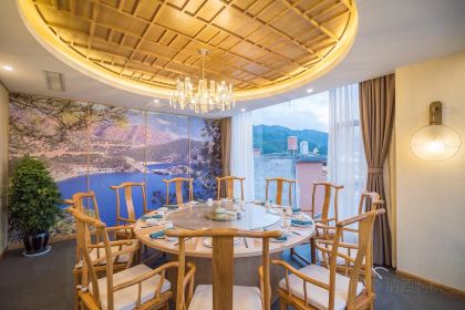 PIN WEI Lugu Lake Restaurant