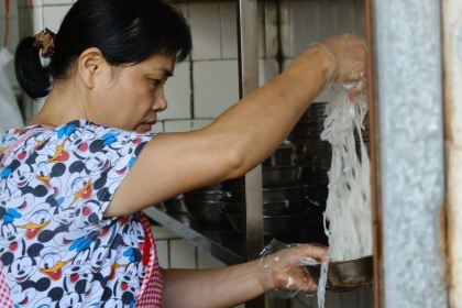 炳记牛味粉店(四坊路店)
