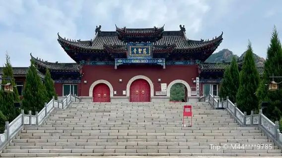 Cisheng Temple