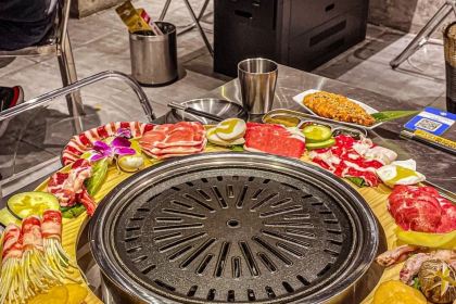 清真·焰焐煻炭火烤肉(郑东商业中心店)