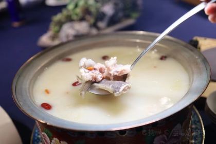 荖猎户·中华原烹雅宴艺术餐厅