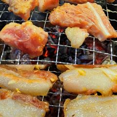 山洞里烤肉(金鹰店) User Photo