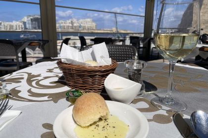 Cockney’s Valletta Restaurant