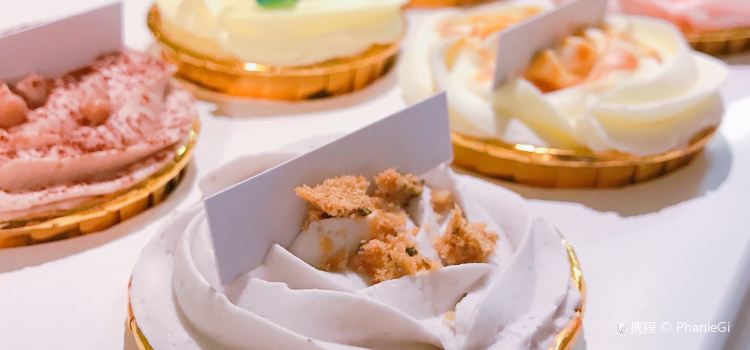 Vava Desinger Cakes