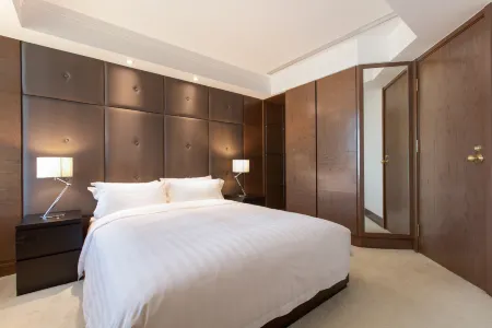 Jingguang Center Apartment Hotel