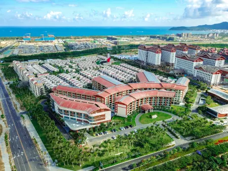 China  Life  Care garden Отели рядом с достопримечательностью «Lover's Bridge»