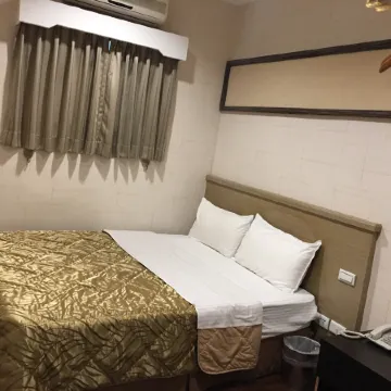 Home Full Hotel