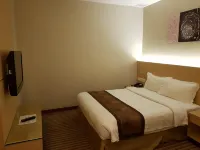 DeHome Boutique Hotel Hotels near Sarawak Stadium