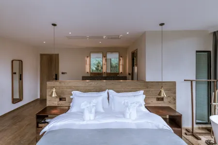 Secluded Garden Отели в г. Синъи