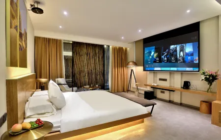 Wuzhen Qingxu Wild Luxury Resort Отели рядом с достопримечательностью «Fu'an Bridge»