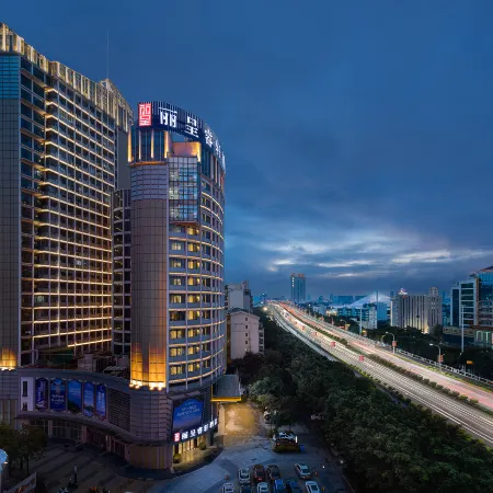 Rezen Select Hotel (Nanning Convention and Exhibition Center Hotel) Отели рядом с достопримечательностью «Гора Цинсю»