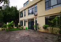 Ziyi Courtyard Guesthouse Hotels in 