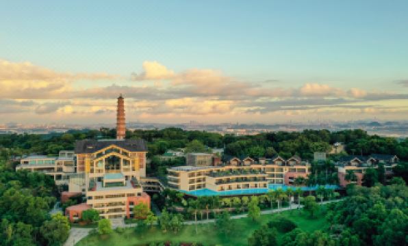 Lotus Hill Yuehai Hotel