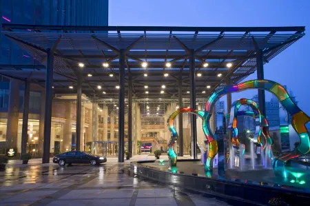 Sheraton Shanghai Pudong Residences Отели рядом с достопримечательностью «Shanghai Customs College»