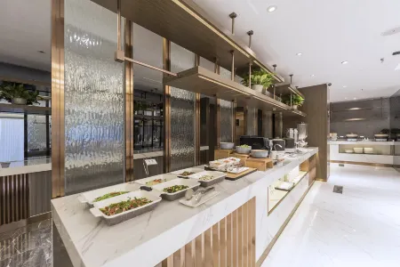 Atour Hotel（ Luoyang Longmen High Speed Railway Station Municipal Government） Отели рядом с достопримечательностью «Luoyang New District Gymnasium»