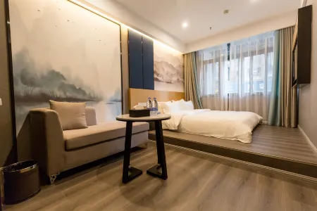 Garden Hotel Отели рядом с достопримечательностью «Chuanshan Revolutionary Base Wanyuan Defend War Display Hall»