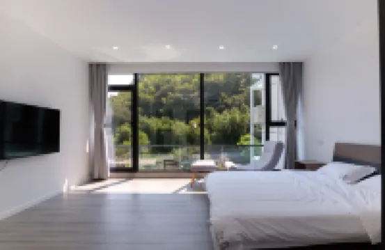 E CHI HOMESTAY