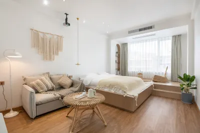 Dongshan Chunguang Island Homestay Hotels in Xipu Area