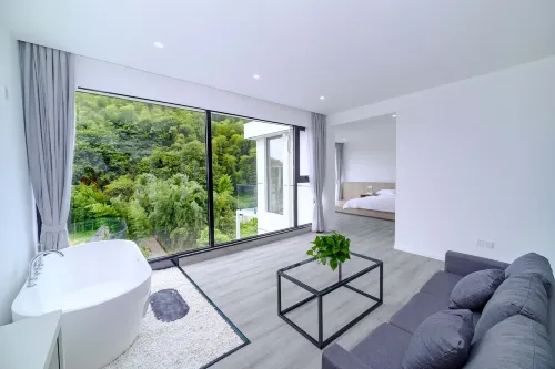 이 치 홈스테이