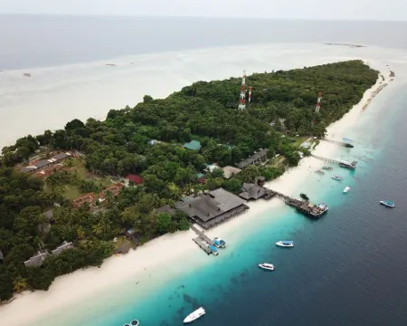 Mataking Reef Resort マタキング島のホテル