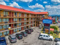 Americana Inn a Travelodge by Wyndham - Motels