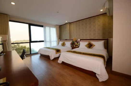 โรงแรมซันเซ็ตเวสต์เลค ฮานอย