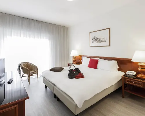 أبارتهوتل أداجيو روم فاتيكان Hotels near مستشفى جيميللي