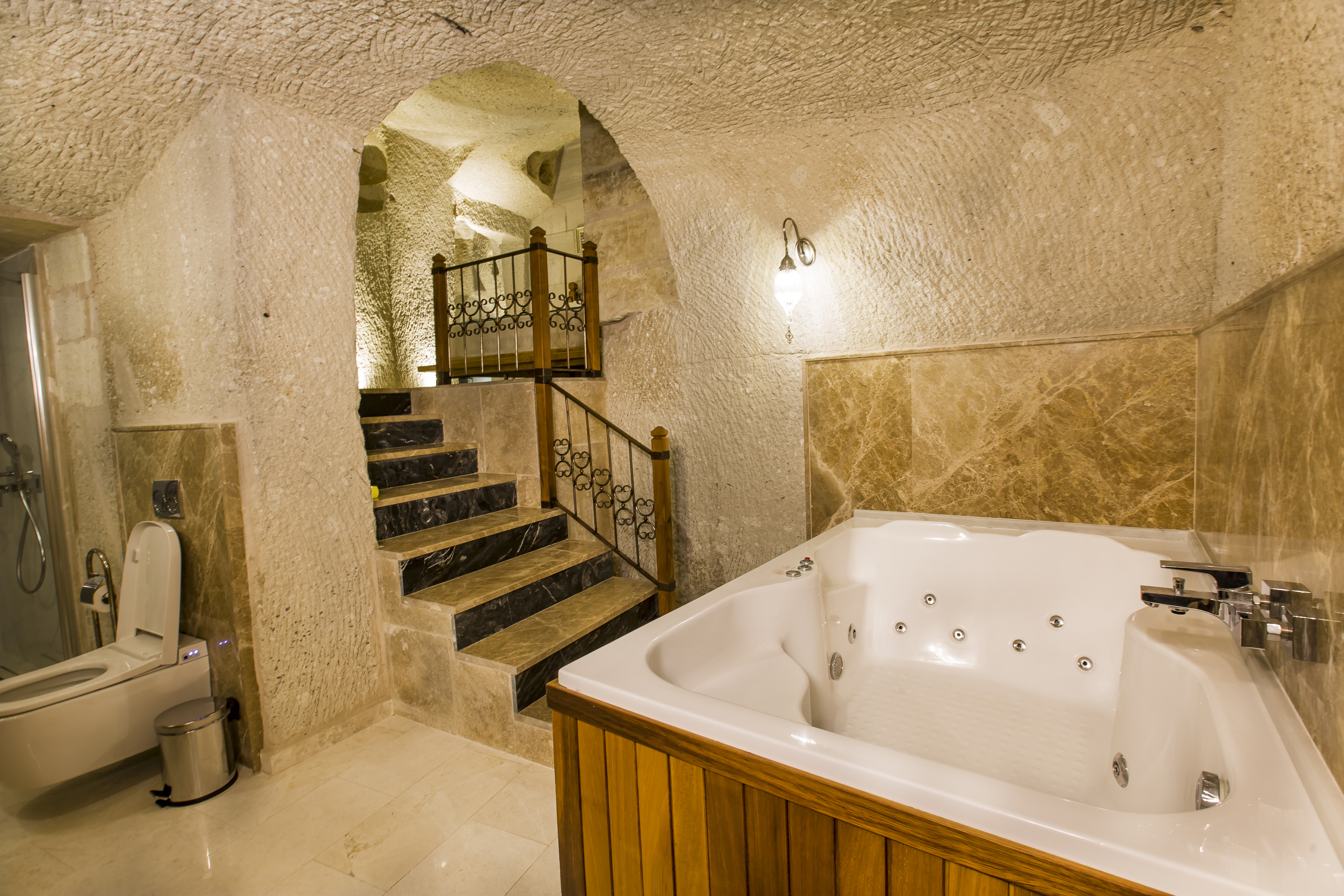 Imperial Cave Suites & SPA