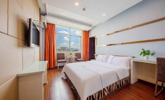 Huangting Holiday Hotel