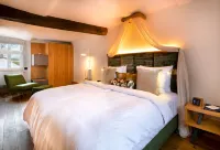 Hotel Brunnenhaus Schloss Landau Hotels in Bad Arolsen