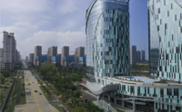 Vienna International Hotel (Haikou West Coast International Convention and Exhibition Center) Hotels near Xinhai Port Terminal, Haikou