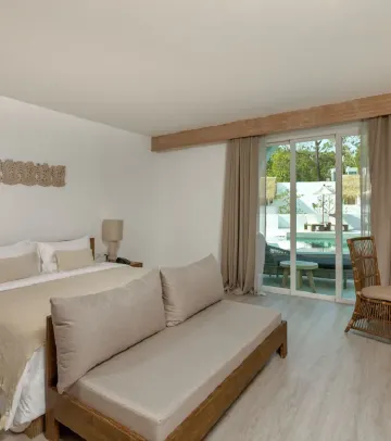 ห้องดีลักซ์สวนพร้อมเข้าถึงสระว่ายน้ำ