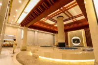 Pad Rest Hot Spring Holiday Inn - Hot Tub