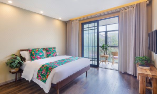 Floral Hotel ·Baimaya Fengxiang Yard hotel