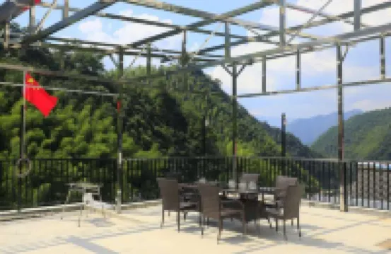 常山溪上村舍民宿