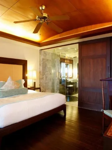 ห้องดีลักซ์ วิวทะเล เตียงคิงไซส์